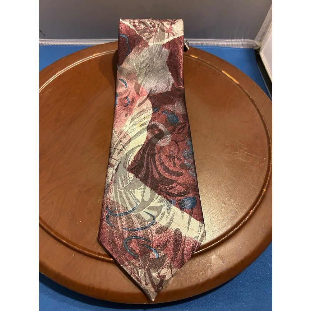 Wembley Men's Burgundy 100% Polyester Floral Tie‎ Necktie Made In USA